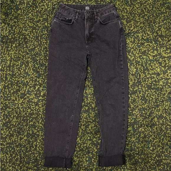 Urban Outfitters acid wash mom jeans - Picture 2 of 3